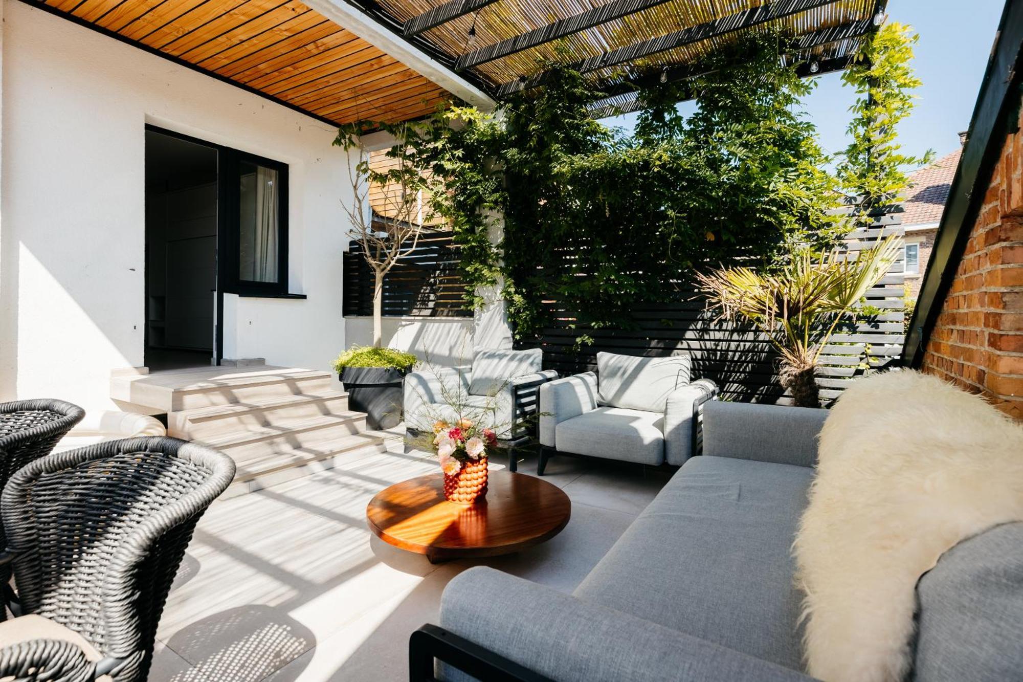 The Edgewater Suites - Park View Namur Exteriör bild
